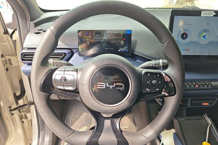 比亚迪 海鸥 2025款 305km 活力版中控内饰13