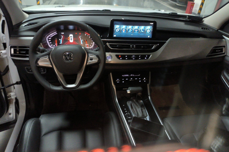 长安CS75 2020款 280T DCT豪华型 国VI中控内饰12