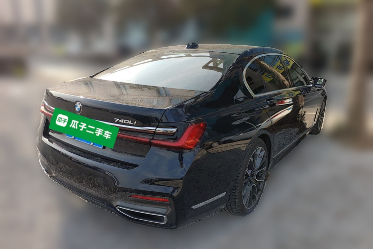 宝马7系 2019款 改款 740Li 领先型 M运动套装车身外观7