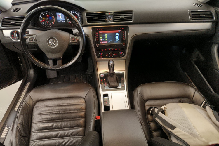大众 帕萨特 2014款 1.8TSI DSG御尊版中控内饰7002
