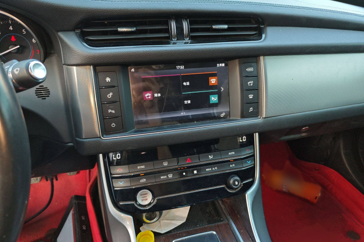 捷豹XFL 2017款 XFL 2.0T 200PS 风华版局部细节16