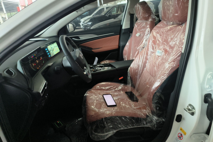 长安 逸动 2025款 PLUS 1.4T 双离合高能版中控内饰19