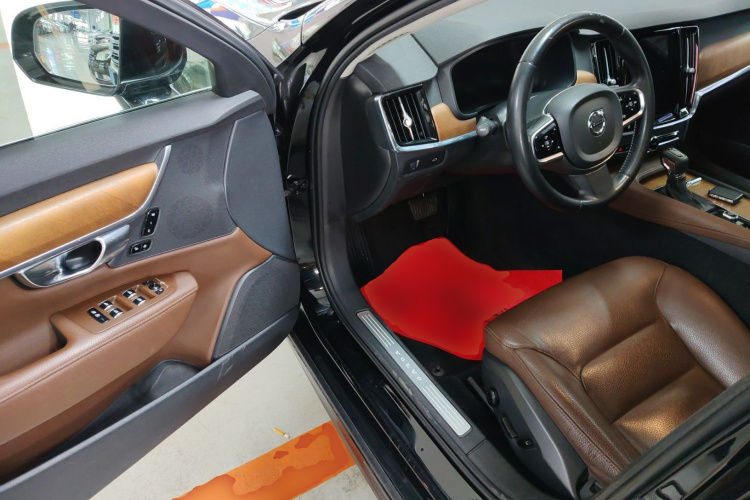 沃尔沃S90 2020款 改款 T5 智逸豪华版中控内饰20