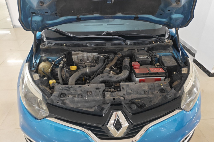 雷诺 卡缤 2015款 1.2T 自动舒适版机舱底盘24