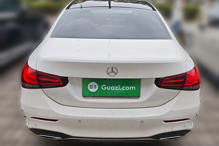 奔驰A级 2019款 A 180 L 运动轿车车身外观6004