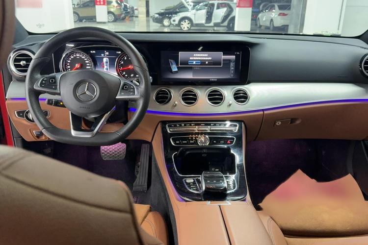 奔驰E级 2017款 E 200 运动型 4MATIC中控内饰7003