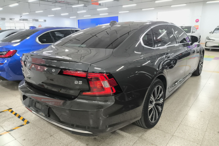 沃尔沃S90 2022款 B5 智逸豪华版车身外观7