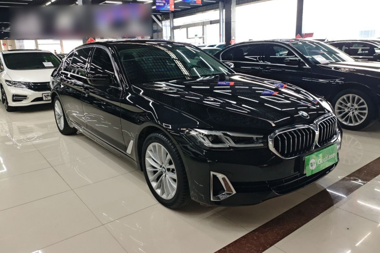 宝马5系 2021款 525Li 豪华套装车身外观3