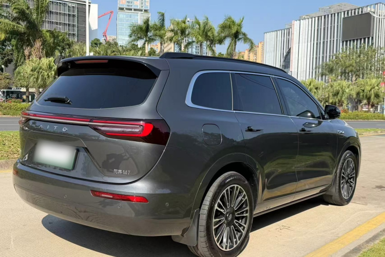 鸿蒙智行 问界M7 2024款 1.5T 智驾四驱Pro版 5座车身外观6005