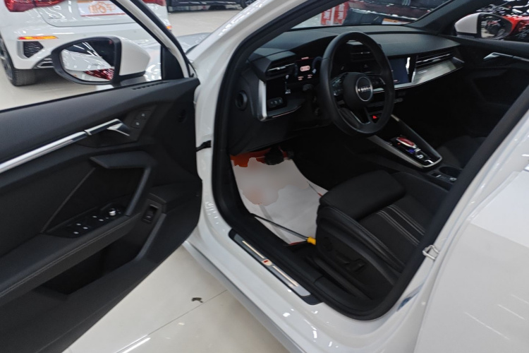 奥迪A3 2023款 改款 Sportback 35 TFSI 时尚运动型中控内饰20