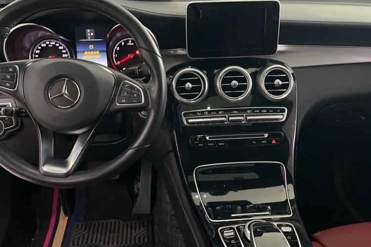 奔驰GLC轿跑 2017款 GLC 200 4MATIC 轿跑SUV中控内饰7003