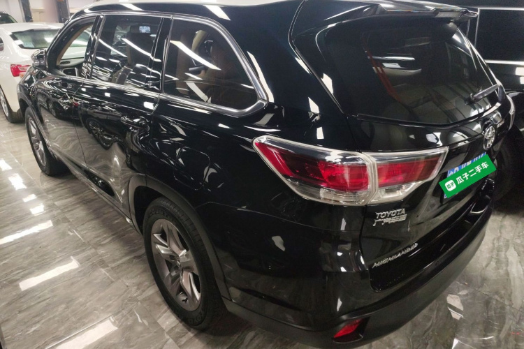 丰田 汉兰达 2017款 2.0T 四驱豪华版 7座车身外观4