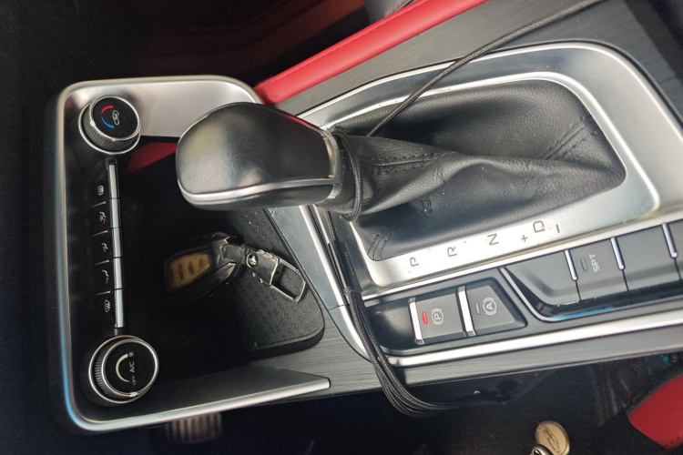 吉利汽车 缤瑞 2021款 1.4T CVT F-运动版局部细节18