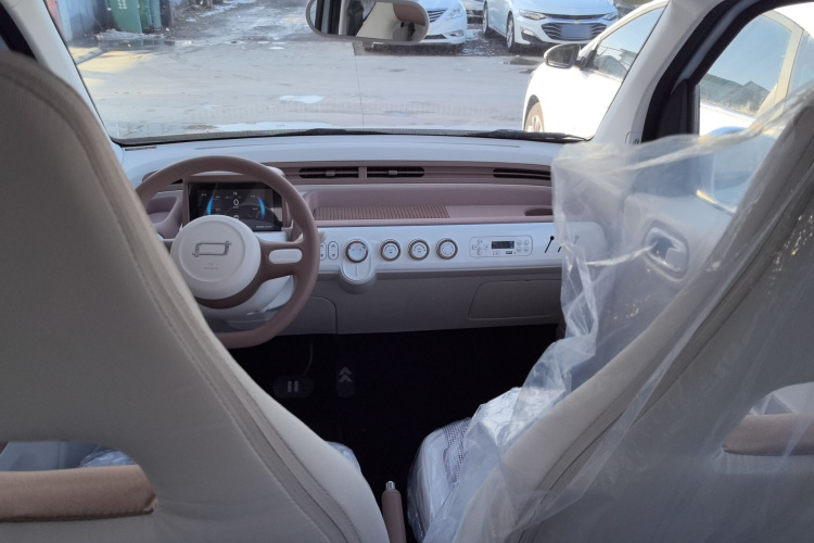 奔腾小马 2026款 222km 萌趣马 Plus中控内饰12