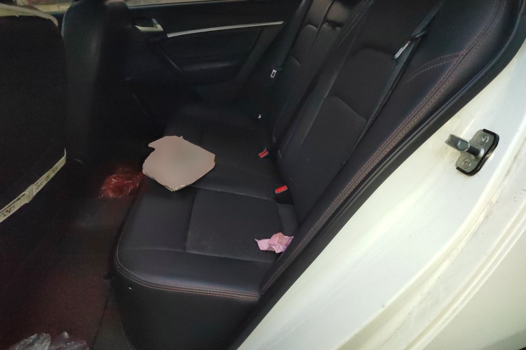 吉利汽车 帝豪 2015款 三厢 1.3T CVT向上版中控内饰21