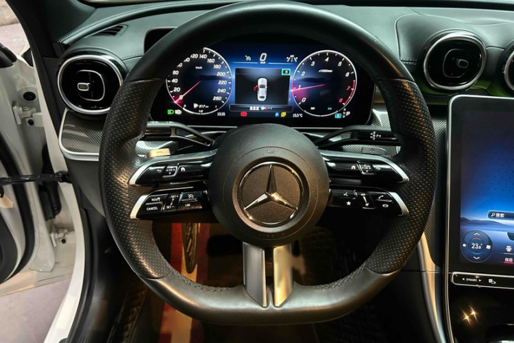 奔驰C级 2022款 改款 C 200 L 运动版中控内饰7002