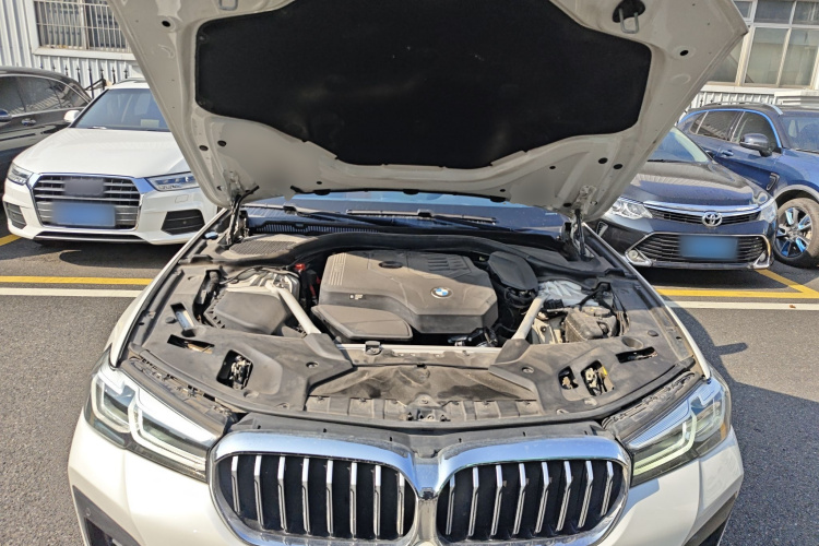 宝马5系 2022款 改款 525Li M运动套装机舱底盘24