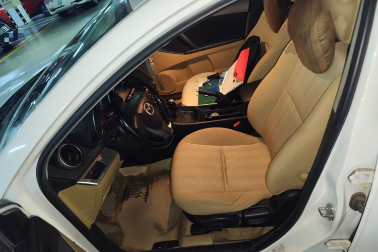 马自达3星骋 2011款 三厢 1.6L 自动精英型局部细节19