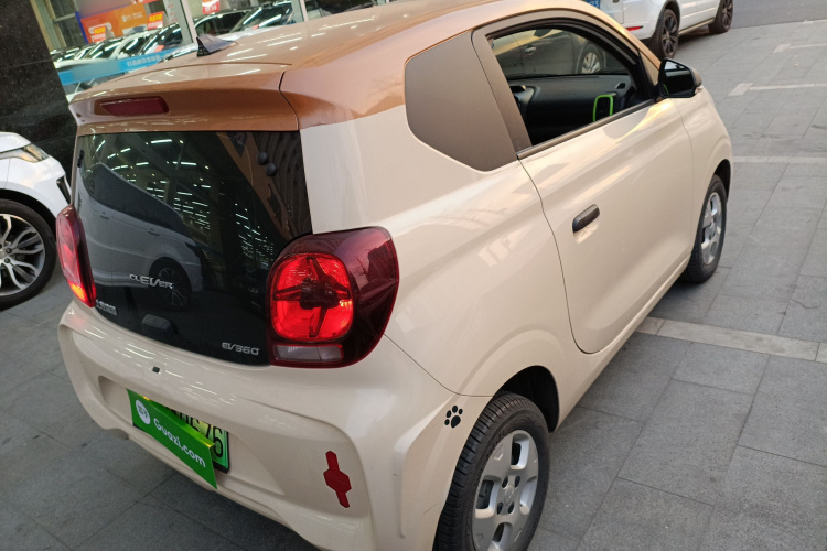 荣威 科莱威CLEVER 2021款 302km新四座超能版车身外观7