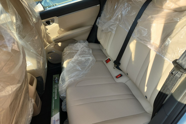 五菱汽车 缤果S 2025款 325km 尊享款中控内饰7004