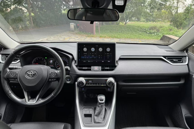丰田 威兰达 2021款 2.0L CVT两驱豪华版中控内饰7009