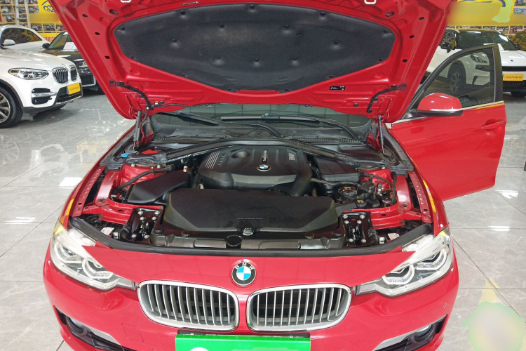 宝马3系 2019款 320Li 时尚型机舱底盘24