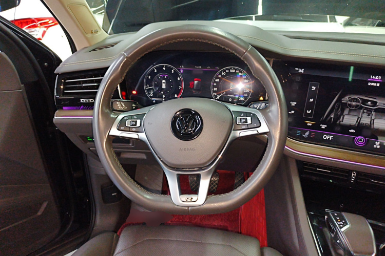 大众 途锐 2019款 2.0TSI 锐翼版 国VI中控内饰13