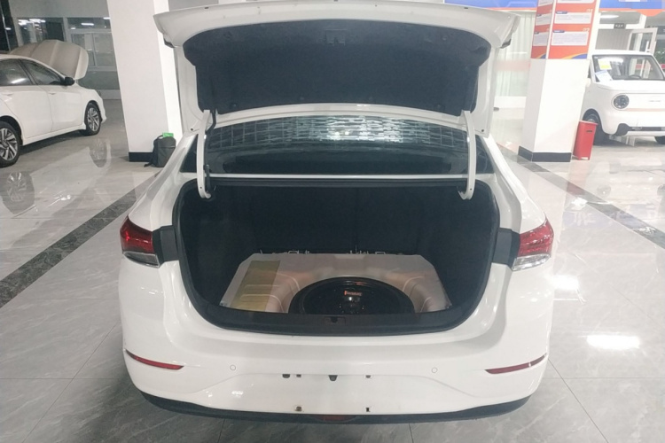 别克 英朗 2018款 18T 自动精英型机舱底盘23