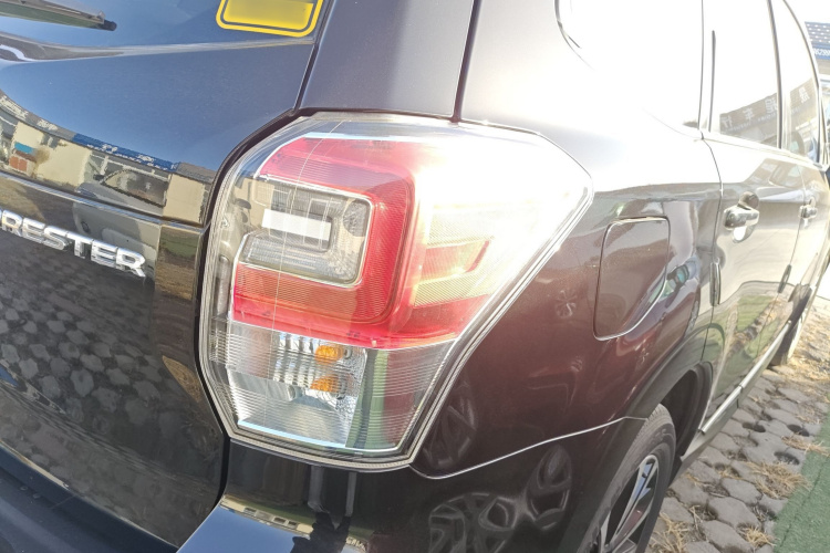 斯巴鲁 森林人 2018款 2.0i 时尚导航版车身外观6006