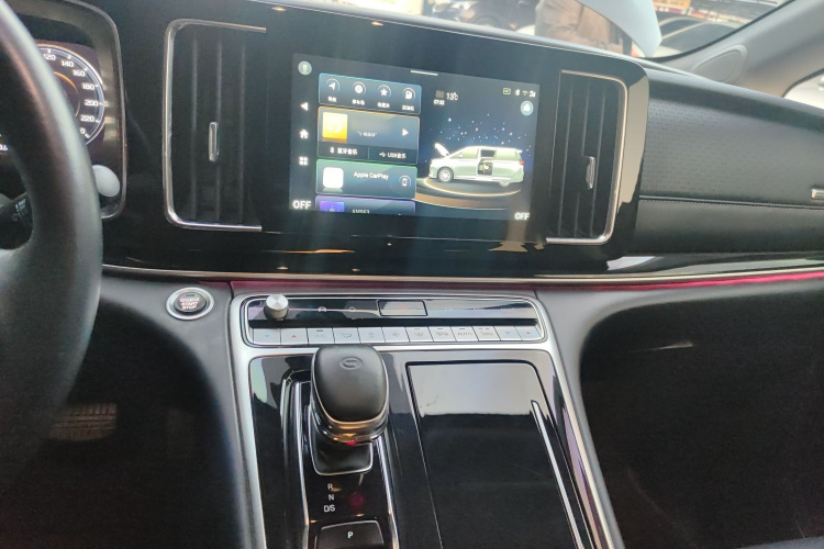 广汽传祺 传祺M8 2023款 领秀系列 390T 尊贵版局部细节16