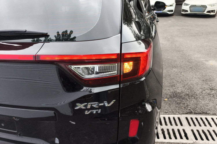 本田XR-V 2015款 1.8L VTi CVT豪华版车身外观9