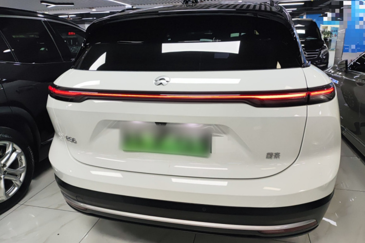 蔚来ES6 2024款 75kWh车身外观6