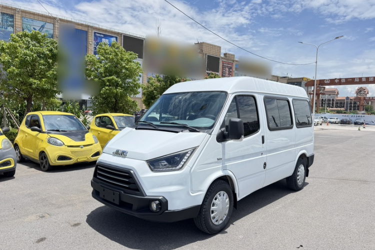 江铃 特顺 2017款 2.8T商运型短轴中顶6/7/8座JX493车身外观6012