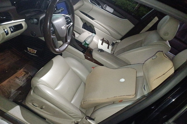 凯迪拉克XTS 2017款 28T 技术型局部细节19