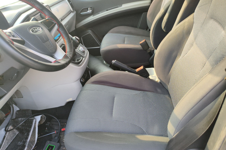 江淮瑞风 瑞风M4 2020款 2.0CTI 柴油 手动劲锐型 国VI中控内饰19