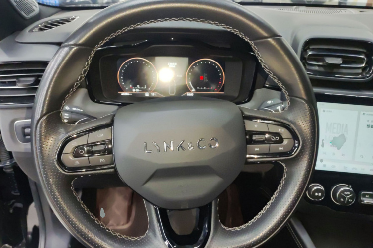 领克03 2022款 1.5TD DCT劲Pro中控内饰13