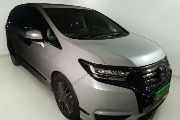 本田 艾力绅 2024款 2.0L e:HEV 豪华版车身外观3