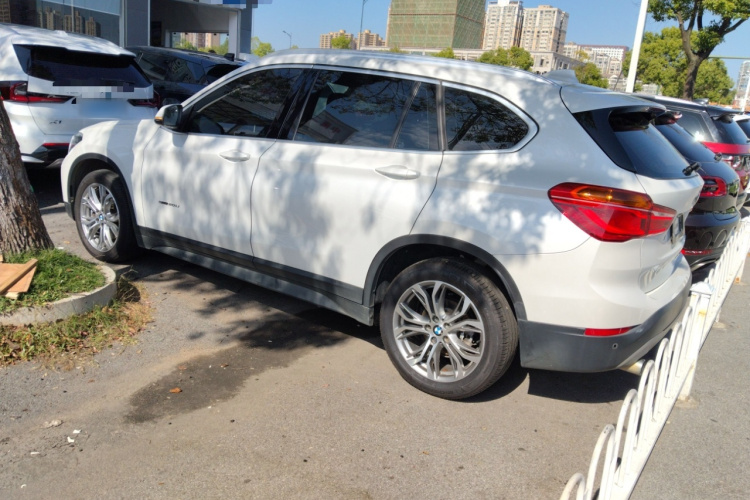 宝马X1 2018款 sDrive20Li 领先型车身外观4