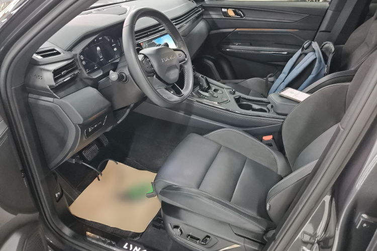 领克01 EM-P 2023款 1.5TD EM-P 晨曦版中控内饰19