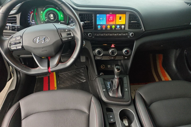 现代 领动 2019款 1.4T 双离合炫动·活力型中控内饰12