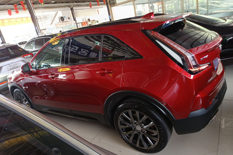 凯迪拉克XT4 2021款 28T 四驱铂金运动版车身外观4