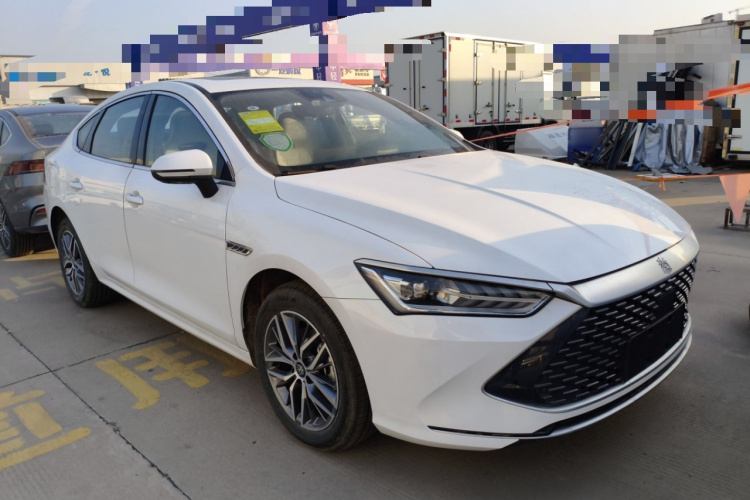 比亚迪 秦PLUS 2024款 荣耀版 DM-i 120KM卓越型车身外观6002