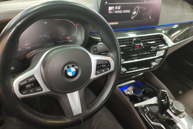 宝马5系 2021款 525Li M运动套装中控内饰12