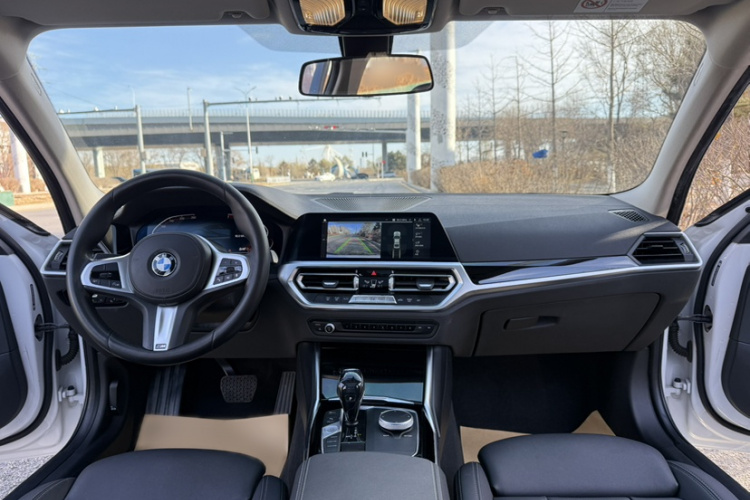 宝马3系 2020款 320Li M运动套装中控内饰7007