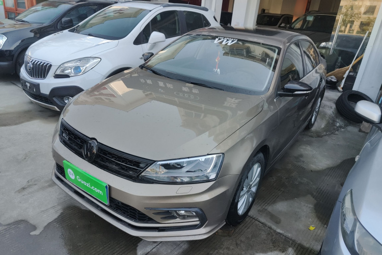 大众 速腾 2015款 1.6L 手动舒适型车身外观1