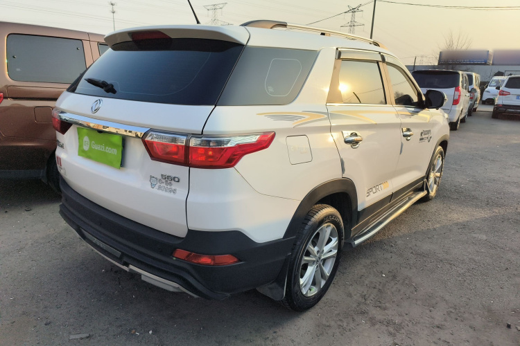 东风风光 风光S560 2019款 1.8L 手动都市型车身外观7