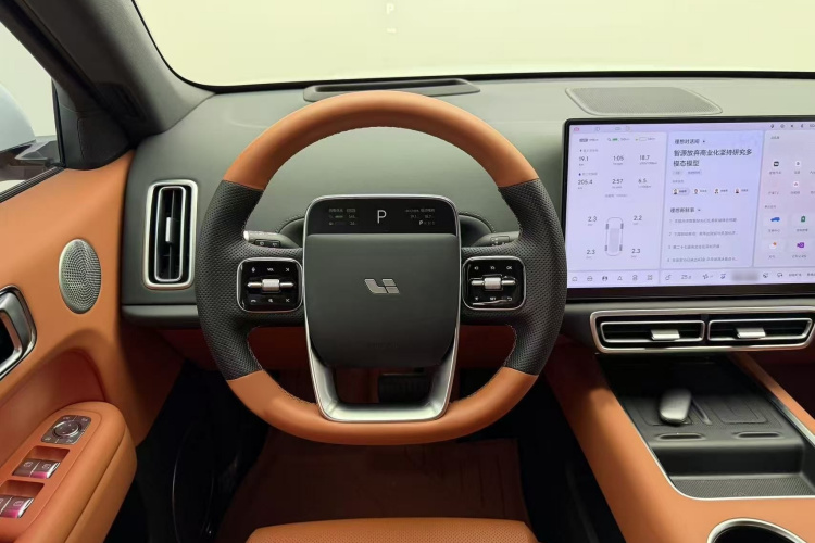 理想汽车 理想L6 2025款 Pro 智能焕新版中控内饰7007