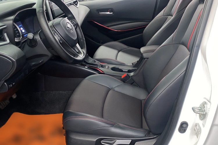 丰田 雷凌 2023款 185T CVT运动版局部细节19