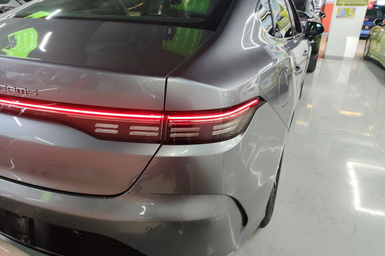 比亚迪 驱逐舰05 2024款 荣耀版 DM-i 55KM 豪华型车身外观9