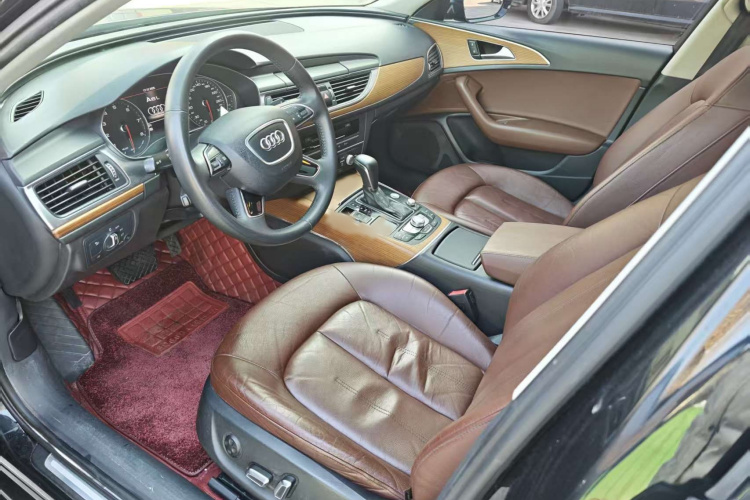 奥迪A6L 2018款 30周年年型 30 FSI 风尚型中控内饰7001